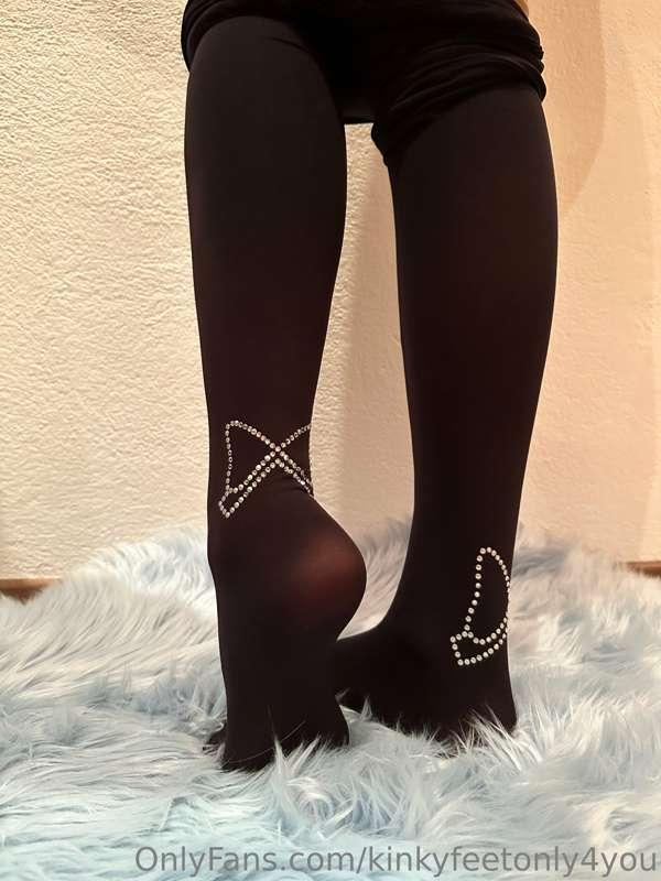 I got these tights last year for christmas... do you like th..