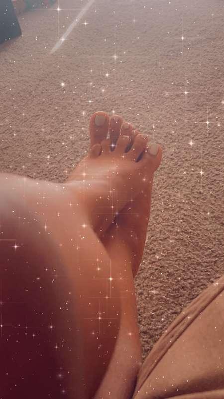 What should my next toe color be? Comment and give me option..
