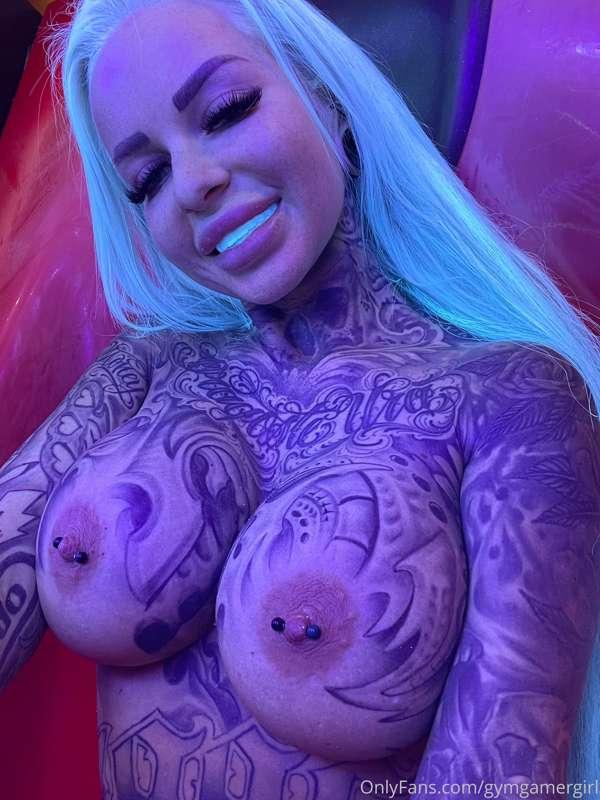 First time tanning after months 😍 WOW 🔥