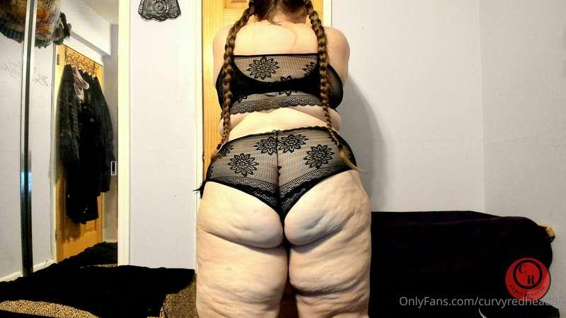 curvyredhead89 image #1