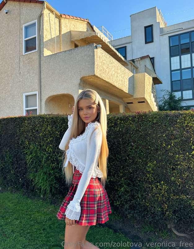 Waiting for ur DM like 💗