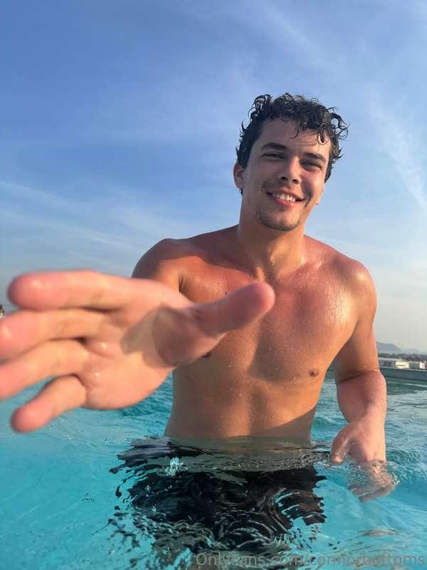 connorbottoms image #4