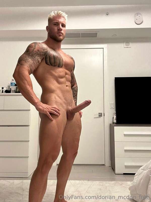 🚨HIS VIP PAGE IS FREE JUST FOR NOW‼️ALL HIS GAY SEXTAPES ARE..