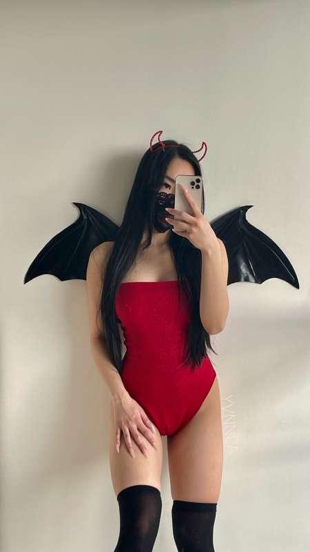 cameltoe, no cameltoe, or exposed? 👹👹👹👹👹