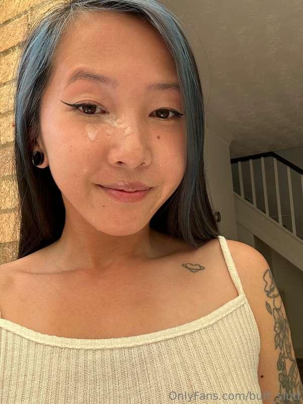 Thought my makeup looked pretty, don’t you think? 🤔😆  Anothe..