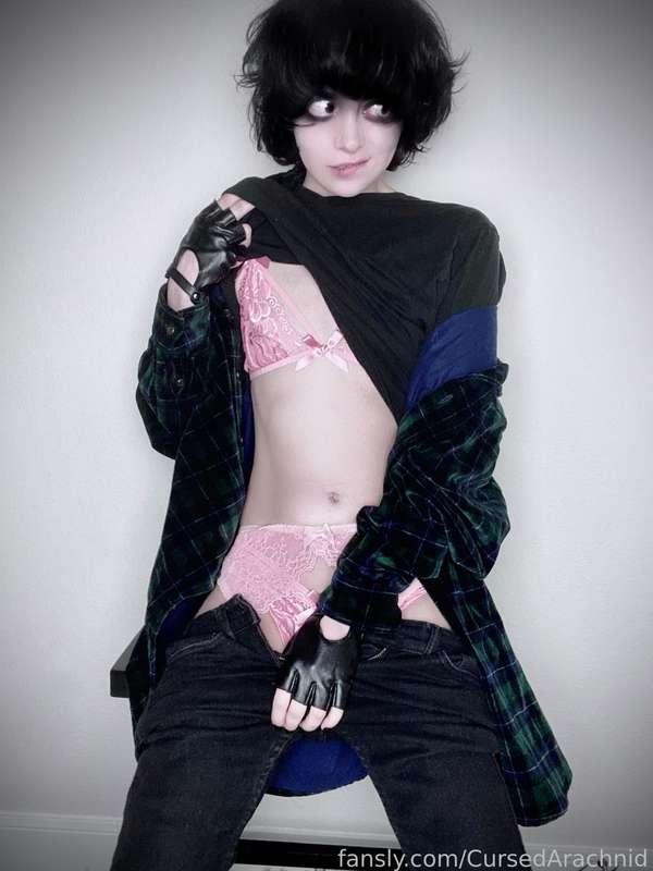 cursedarachnid image #0