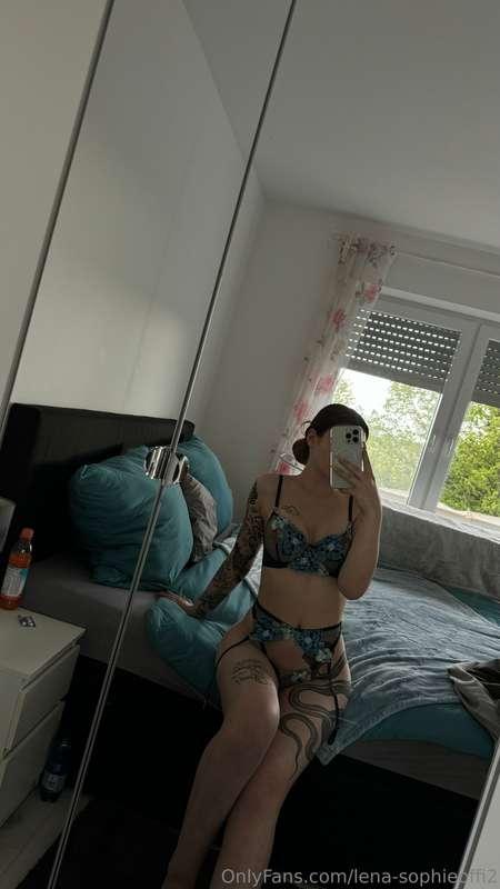 Guten morgen ☀️ steht mir blau ? 👅😋