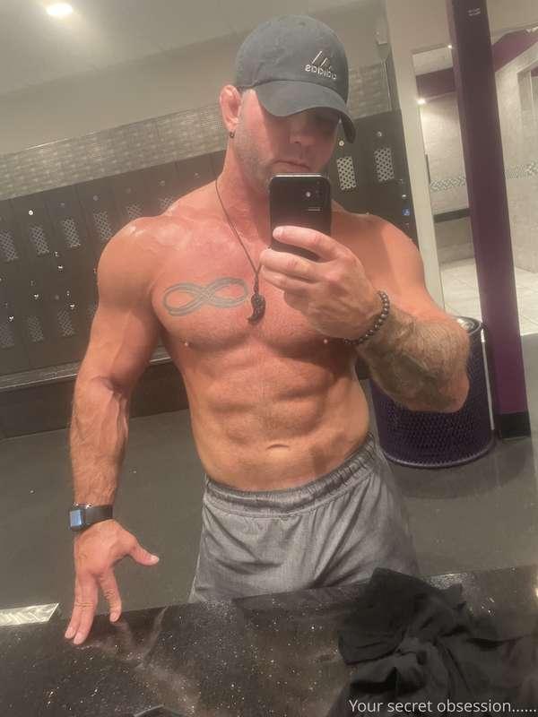 Typical gym swolie. Check messages or purchase this post for..