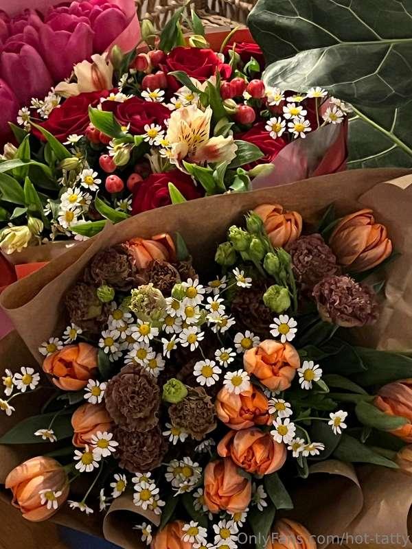 Happy 1st May💋💕 Are you already celebrating today?🥰