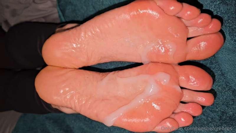 toesbeforebros_ image #9