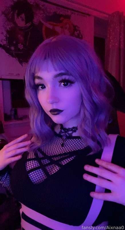 should i do a full set in this outfit? 🤔