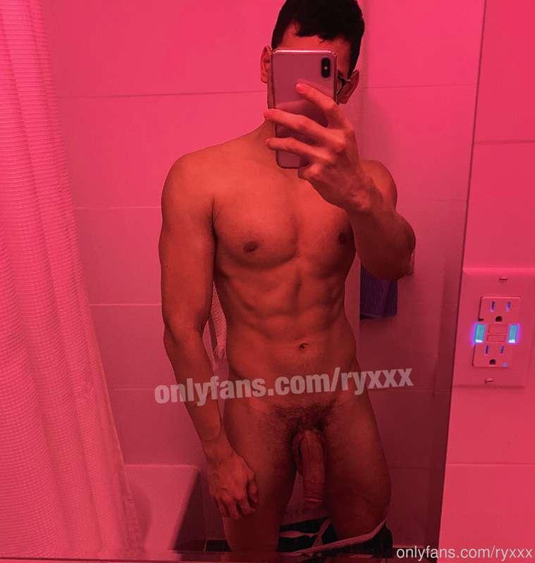 meet me under the red light xxx 🚨