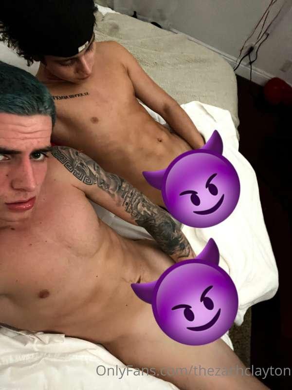 two bros naked in bed together.. wut happens next? 👀😈 (hint...