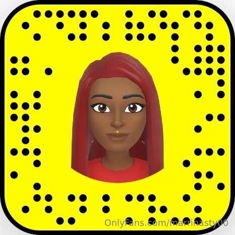 I just made a new snap chat add me 😘😘