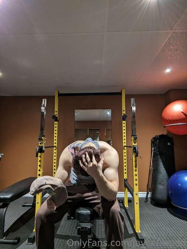 I can't be the only one who gets real horny working out. Gon..