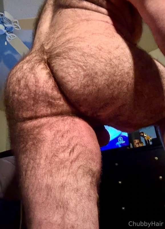 Get that tongue in me for Humpday🍑🐻