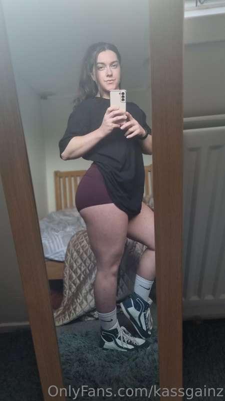 Think the glute workouts might be paying off 🤔😘