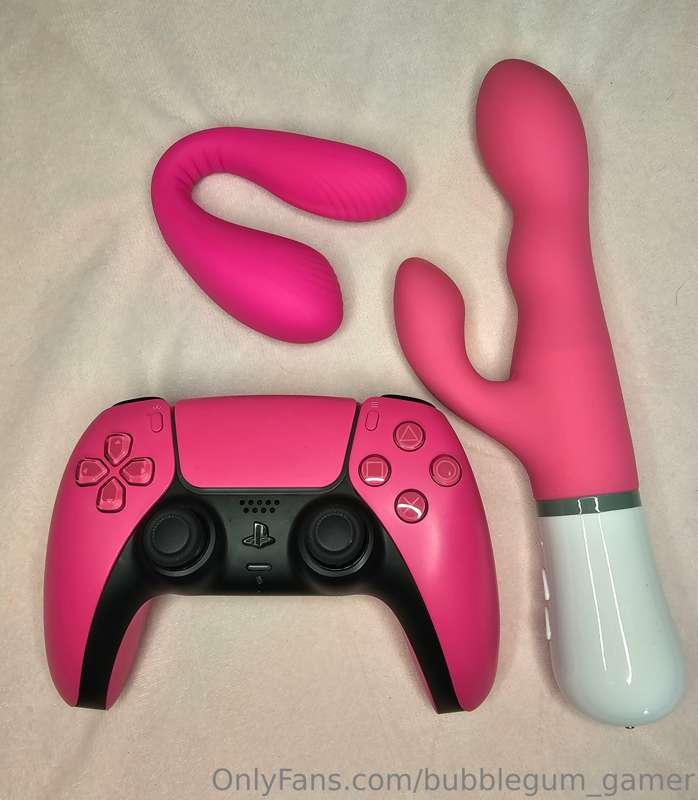 Cum 💦 play with me 🥹