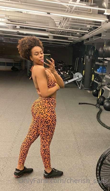 In need of a workout buddy💪🏾watch me get it in from this mor..