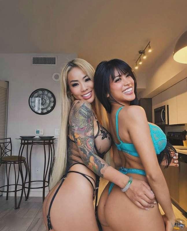 Look two aisan hot 🥵 to make each other cum 💦💦💦❤️❤️❤️she is ..