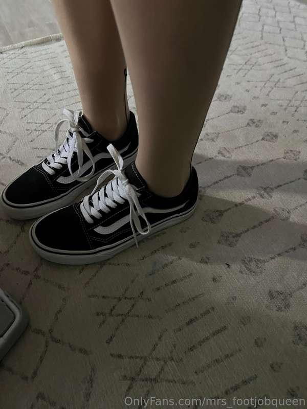 mrs_footjobqueen image #5