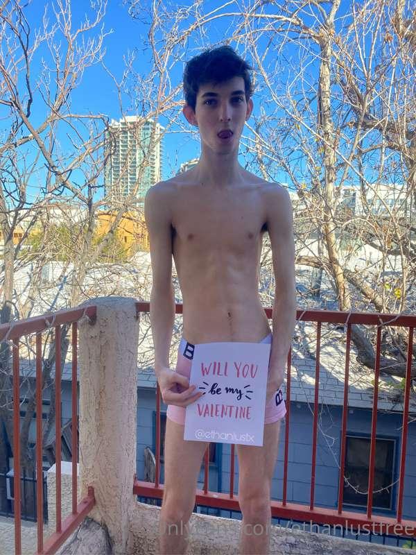 A little late butt… Will u 🥺😘

@ethanlustx 

https://onlyfan..