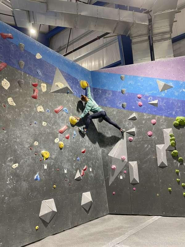I had a GREAT day rock climbing today! Cause I do fun awesom..