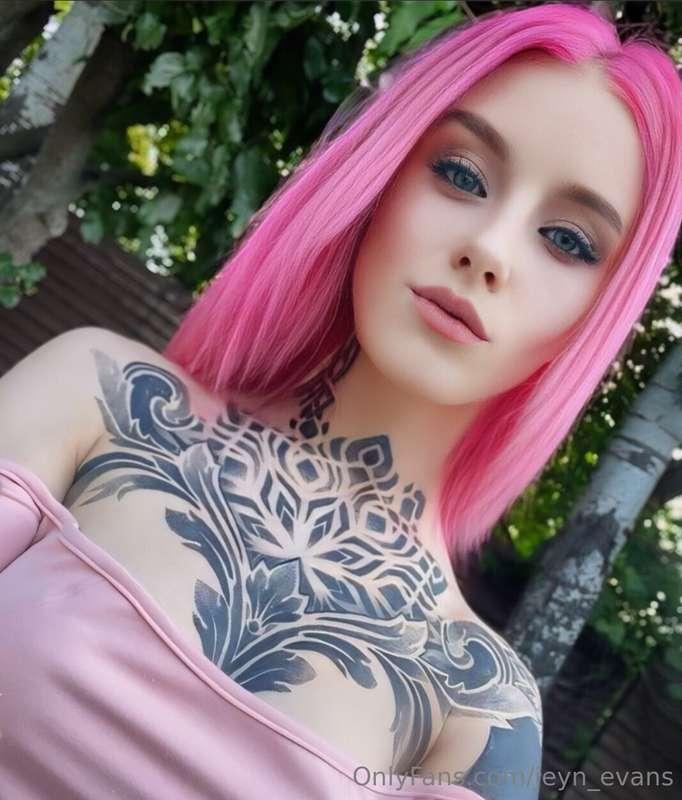 🔥 STOP SCROLLING🔥 Let me distract you👉@angel_adele💋 Cute gir..