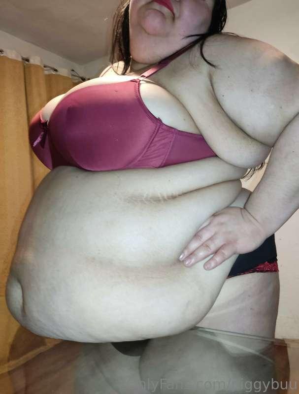 Remember to visit my VIP page for full and naked pics and vi..