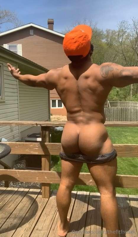 Wish it was warm outside n I could go outside n do this 🥲