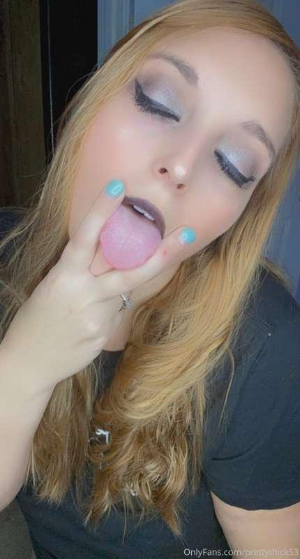 prettythick53 image #0