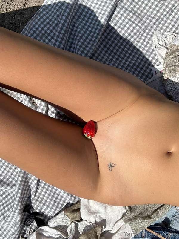 The sweetest strawberry out there 😘🍓