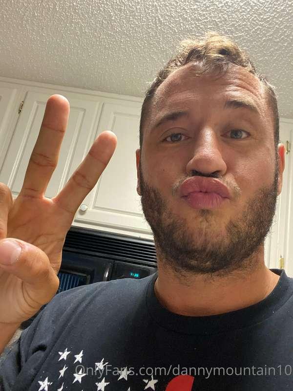 😘✌🏻