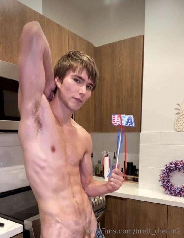 Don’t forget to join @brett_dream and unlock the hot 4th of ..
