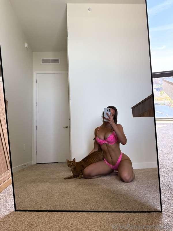 Bikini Thursday 👙