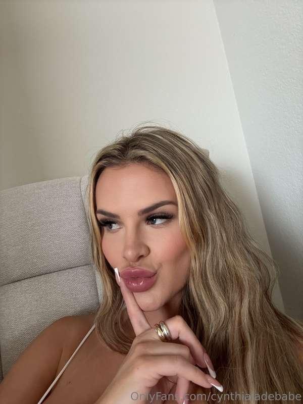 Be honest… you’re already picturing me on top 😘