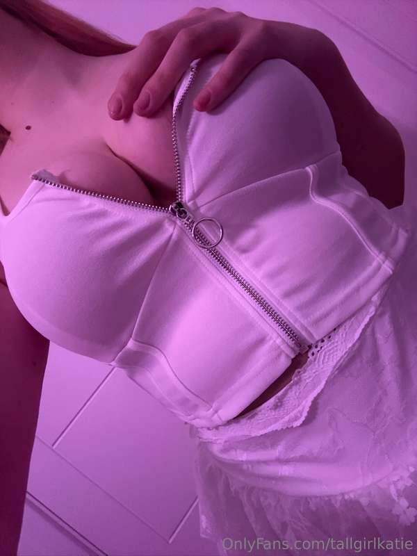 Up late and horny AF... DM me?