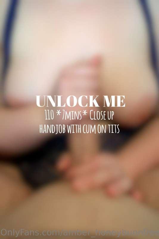 **WATCH THIS CLOSEUP HANDJOB, WHERE HE CUMS OVER MY TITS** 💦..