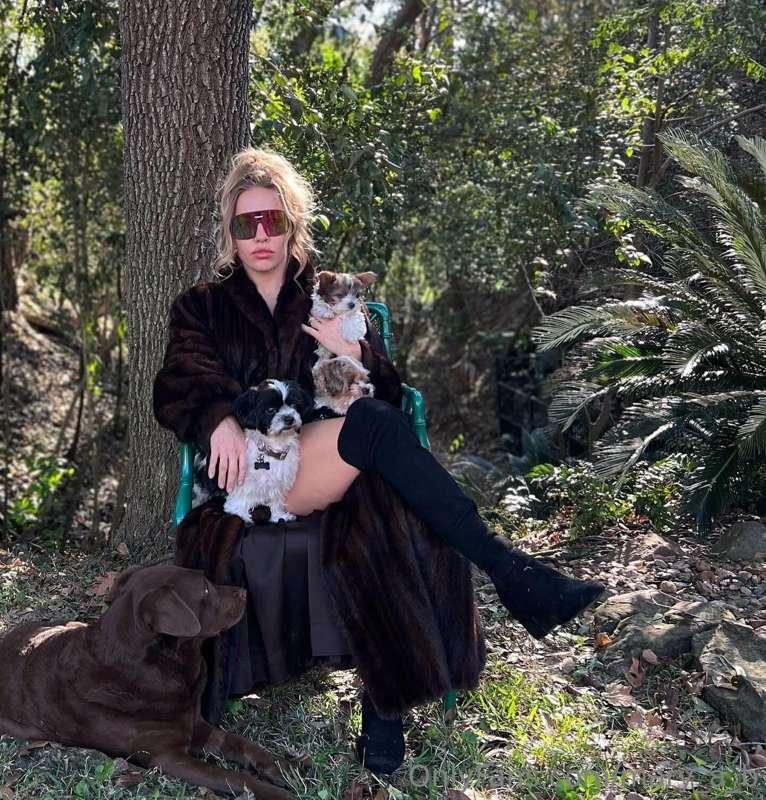 Your favorite single dog mom . ❤️ & gratitude from me my bab..