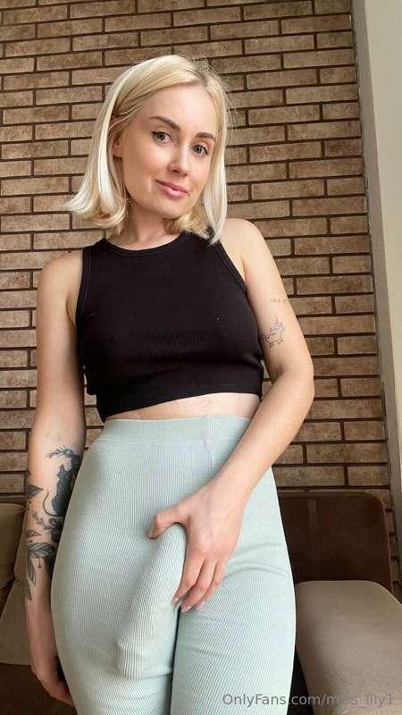 I have something hidden in my pants🍆🍆, but I think that ther..