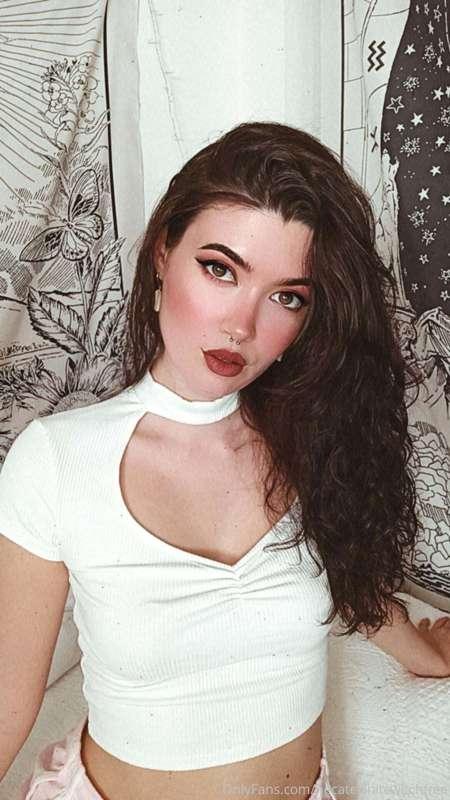 hecatewhitewitchfree image #2
