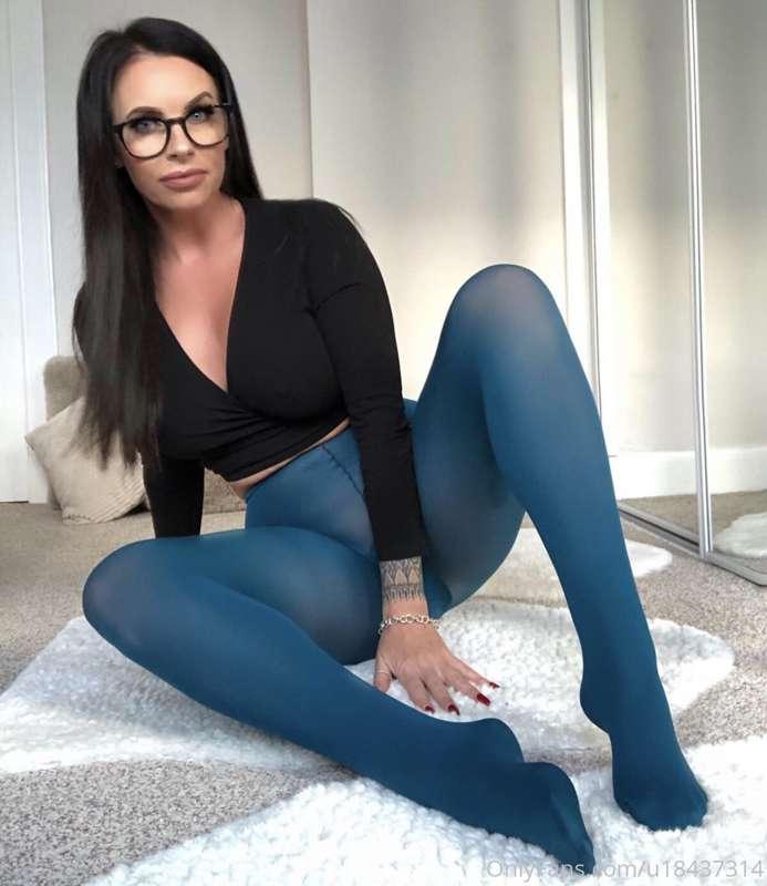 Do you like coloured pantyhose??