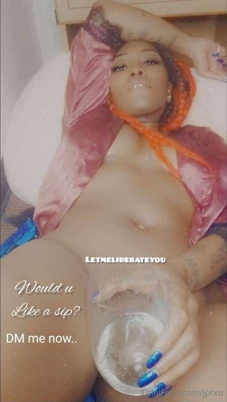 @letmeliberateyou loves to make you exploDe💣💣 add her now VI..