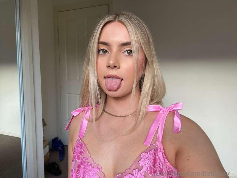 New ppv in your inbox now, featuring 15+ naaaaaughty pics, I..