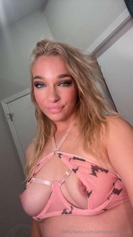 @arianahuntexclusive 97 FULL LENGTH VIDEOS ON MY WALL AS SOO..
