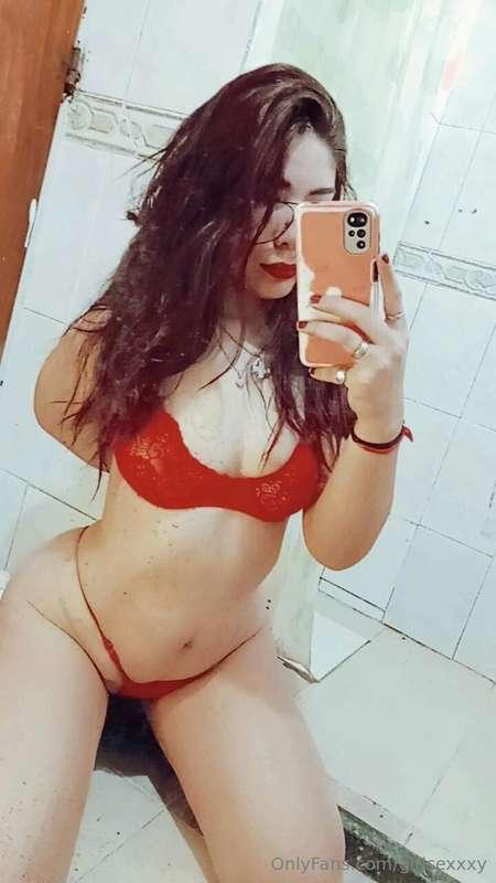 How does the red color look on me? 🫣