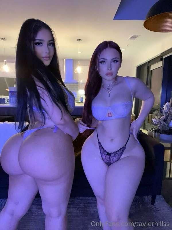 So me on my knees and she on all fours😈
