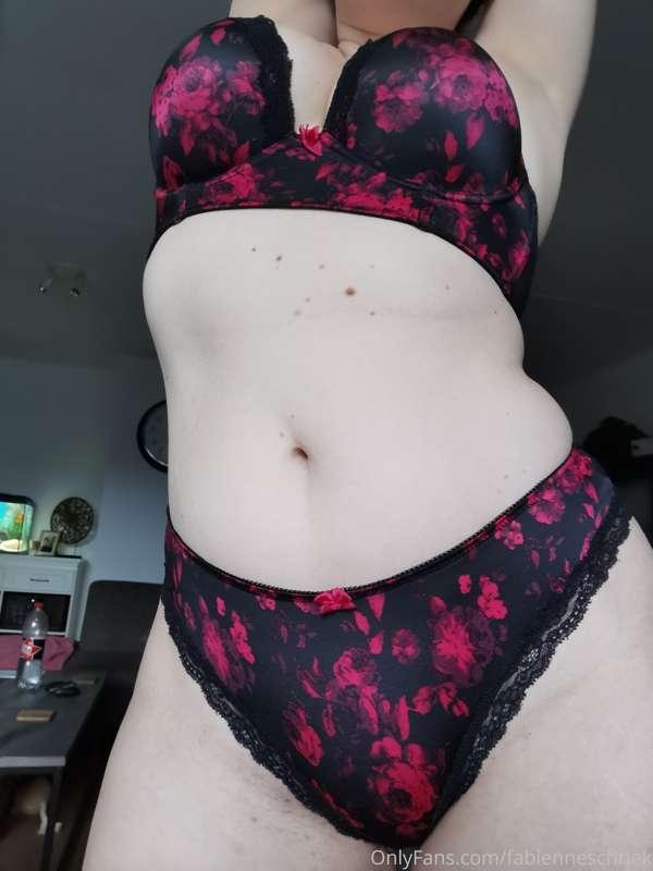 Got a request for unedited close up 😜😁
