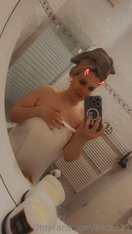 Guten Morgen Baby ich wünsche dir einen entspannten Tag💋❤️

..