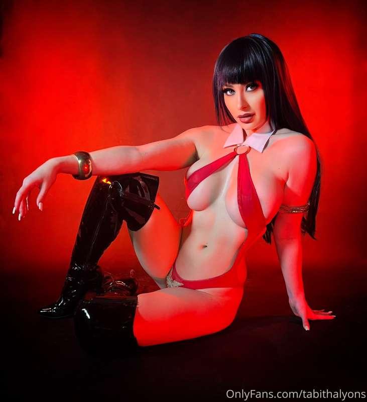 **HAPPY HALLOWEEN**
Vampirella is here to drain all of your ..